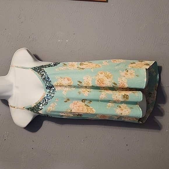 Rue21 medium sequined tank top - Picture 1 of 4